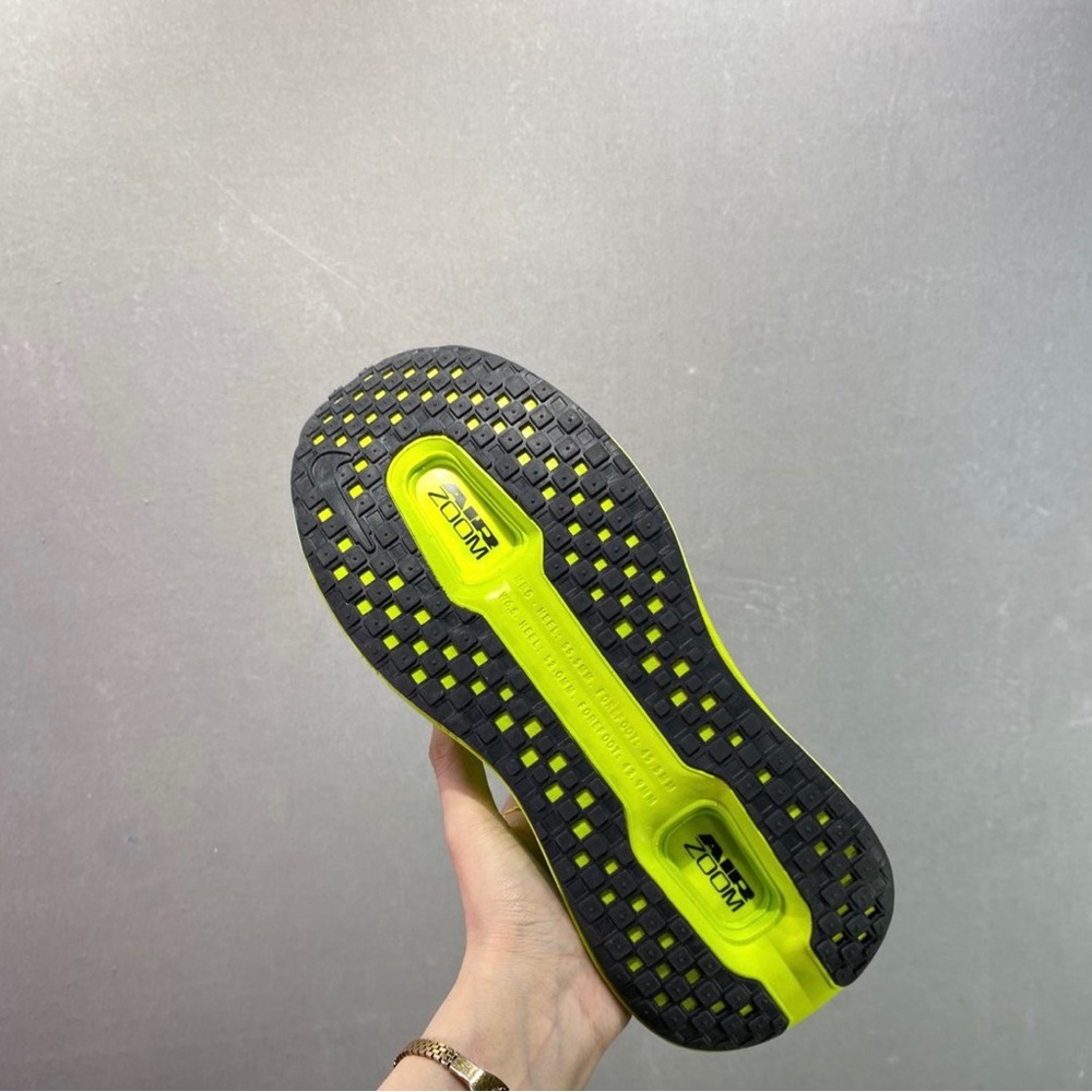 Nike Vomero Premium Men’s Athletic Shoes Neon Yellow with Black Swoosh - Picture 3 of 9
